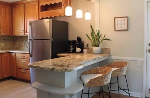 Mayo Meadow House | Cozy Cottage near Expo, Pets Welcome!