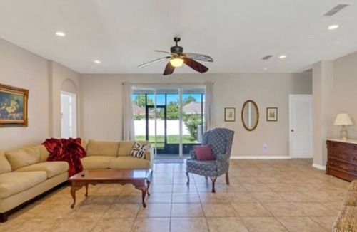 Kissimmee Cottage | Cozy Cottage near the Castle