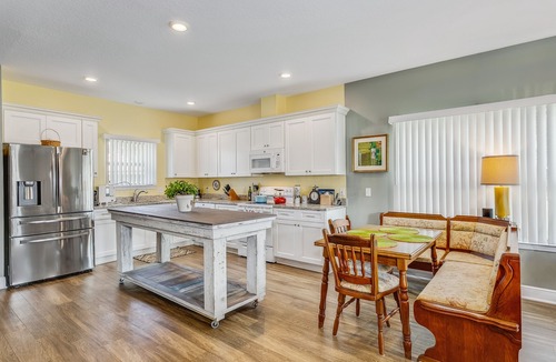 Warrington House | Cozy Cottage Near the Sea!