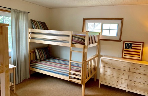 Santa Barbara County House | Cozy Cottage on Beautiful U-Pick Berry Farm- 2 Queens, 4 twin/bunks