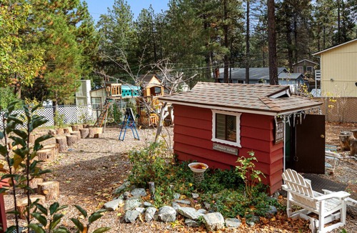 Wrightwood Cabin | Cozy Cottage|Swing Set/Fenced Yard/Pet friendly