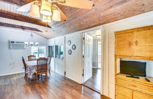 Versailles House | Cozy Cottage w/Deck: Walk to Lake of the Ozarks!