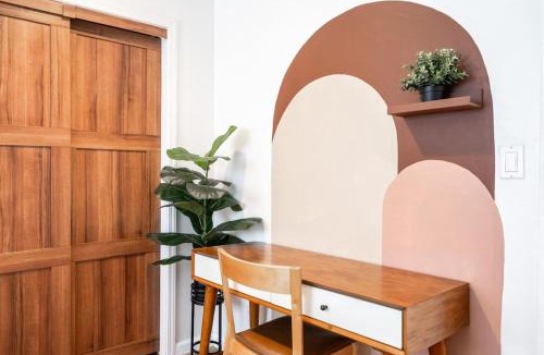 Davis Tract House | Cozy Designer 3BR 7-mins to Oakland Airport