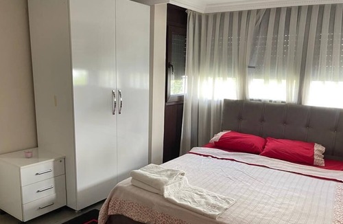 Guzeloba Mahallesi Villa | Cozy detached villa with pool