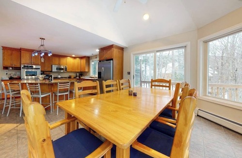 Jackson House | Cozy, Dog-Friendly Home with High-Speed WiFi & Deck