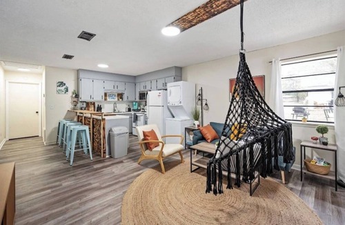 West Pensacola Apartment | Cozy duplex w/fire pit & BBQ