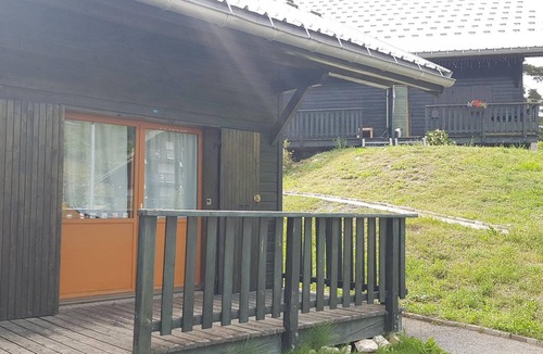 La Joue du Loup Apartment | Cozy duplex with parking in La Joue du Loup