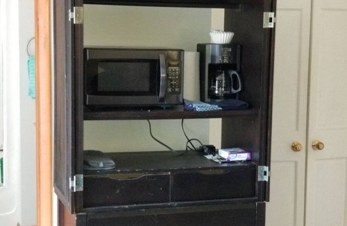 Aurora Apartment | Cozy Efficiency on South Hogan Creek w/ fireplace unit & large walk-in closet.