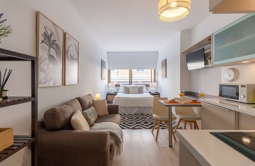 Recoletos Apartment | Cozy Elegant Studio in Villanueva, Madrid