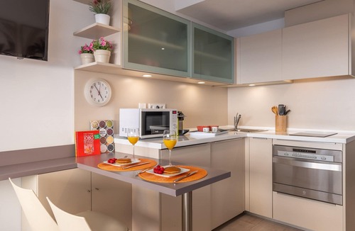 Recoletos Apartment | Cozy Elegant Studio in Villanueva, Madrid