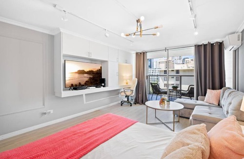 Waikiki Apartment | Cozy & Elegant Studio in the heart of Waikiki