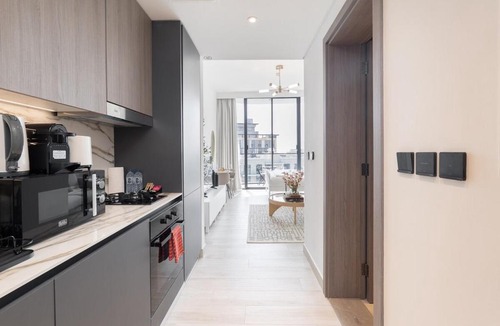 Al Barsha Apartment | Cozy & Elegant Studio, Oxford Gardens Arjan