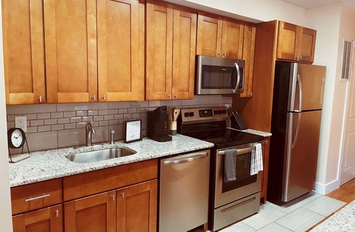 West Philadelphia Apartment | Cozy Elements Near UPenn and CHOP World Cup Discounts available