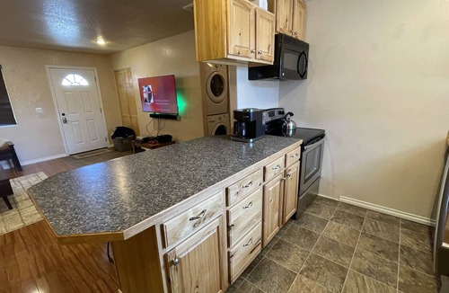 Kodiak House | Cozy Emerald Island home- walking distance to downtown Kodiak!