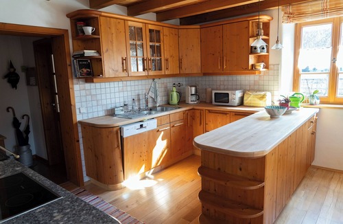 Thaining Apartment | Cozy family-friendly apartment with farm flair up to 5 beds
