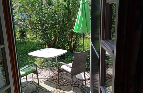 Thaining Apartment | Cozy family-friendly apartment with farm flair up to 5 beds