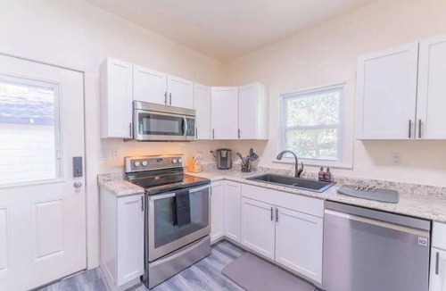 Champlin House | Cozy family friendly Entire Home l, 2BR, Free Parking, 20min to Minneapolis