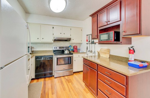 Decatur House | Cozy Family Home in Decatur w/Fenced Yard