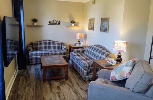 Ishpeming House | Cozy family home in residential Neighborhood.