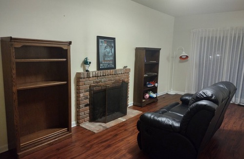 Lansing House | Cozy Family Home Located Near MSU