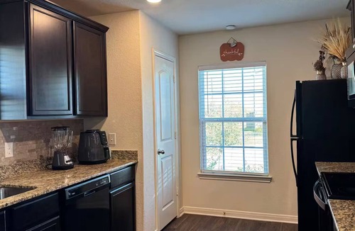 Medina Valley House | Cozy Family Retreat - Your Home Away From Home