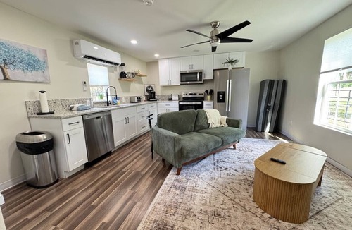 Eustis Cabin | Cozy farm cabin with private beach and lake