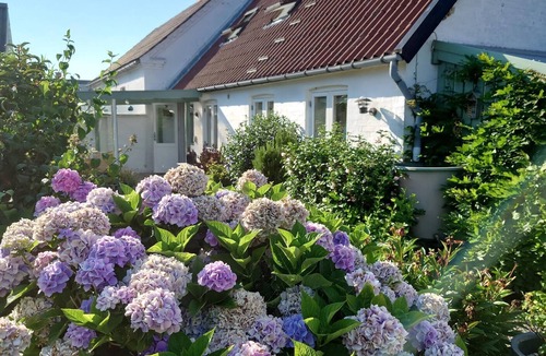 Arnager Villa | Cozy fishermans house near the sea