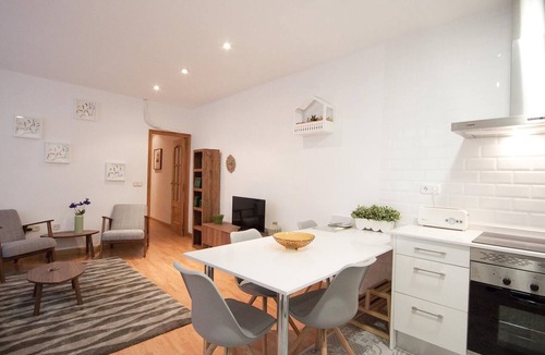 Huertas Apartment | Cozy Flat @Cortes *Elevator*WiFi*