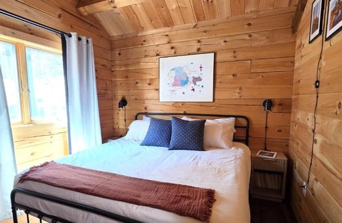 Flagstaff House | Cozy Forest Cabin with Hot Tub in Central Flagstaff