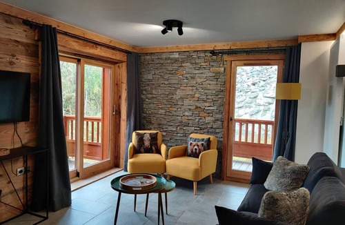Saint-Martin-de-Belleville Apartment | Cozy apartment in Saint-Martin-de-Belleville with views and high-end comfort