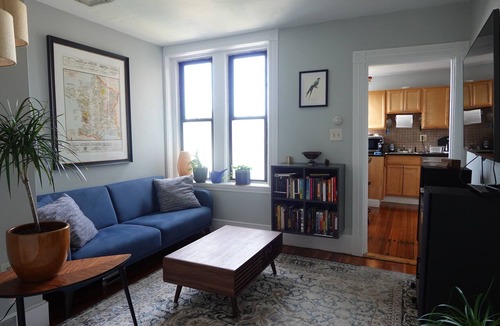 East Boston Condo | Cozy full condo. Walkable to the T. Boston at your doorstep.