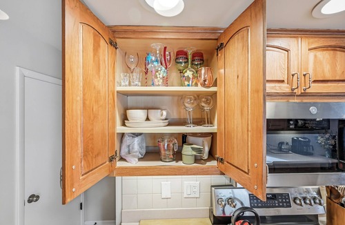 Hermitage House | Cozy fully remodeled home in Hermitage.