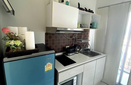 Nong Kae Apartment | Cozy Furnished Studio with Pool, Gym, Wi-Fi and Laundry in Hua Hin