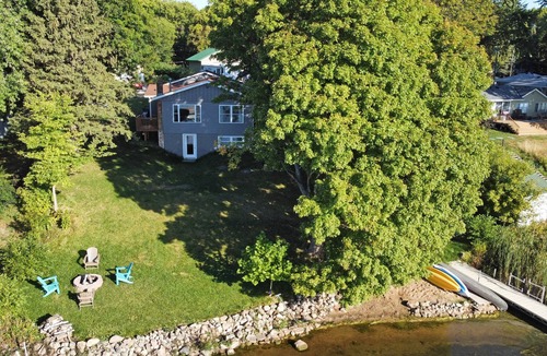 Maple Lake Cabin | Cozy Getaway + Firepit + Lake + Relaxing Anytime + Peaceful Nights + Perfect
