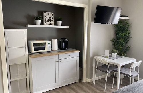 Courtenay Condo | Cozy getaway for 2 @ Mt Washington