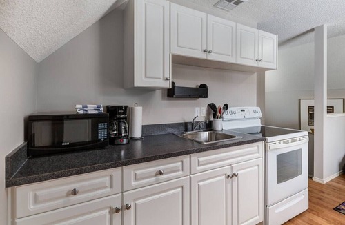 Cougar Creek Condo | Cozy getaway for exploring Canmore & Banff!