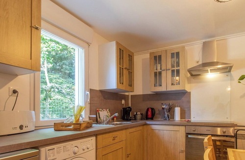 Tierce Cottage | Cozy Gîte with Shared Heated Pool near Angers