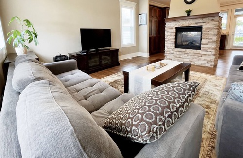 Abbotsford House | Cozy Grapevine Home - Central Location