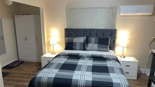 Delta House | Cozy Ground-Floor Room with Private Bath and Separate Entry