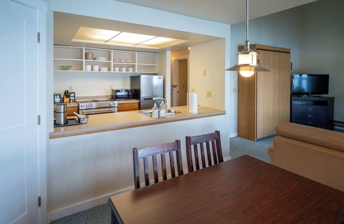 Rosario Hotel | Cozy Harborside Stay | Secluded Orcas Island Getaway- Harborside 2460