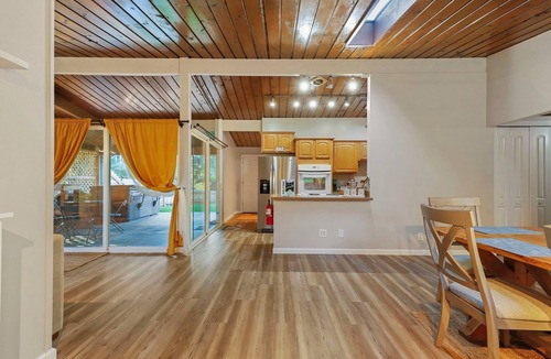Naval Base Kitsap - Bangor House | Cozy haven with hot tub & AC near Bangor base and hospital in Silverdale