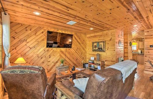 Hiawassee House | Cozy Hiawassee Cabin w/Fire Pit & Mtn Views!