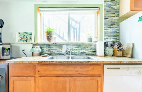 Lake Forest Park House | Cozy Hideaway / Forest Refresh / Family Retreat