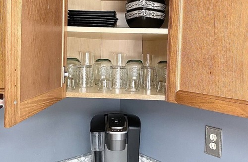 West Irondequoit Apartment | ℂ𝕆ℤ𝕐 ℍ𝕀𝔻𝔼𝔸𝕎𝔸𝕐