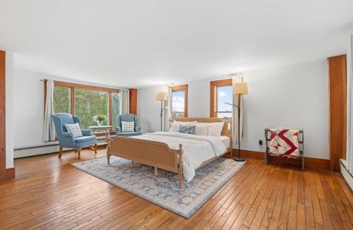 Loudon Apartment | Cozy Highland Cattle-View Suite Peaceful, Private Pet-Friendly