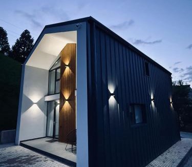 Borsa House | Cozy HillSide