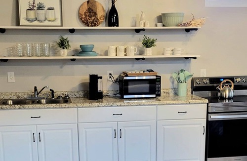 Leavenworth House | Cozy, historical retreat near the Overlook