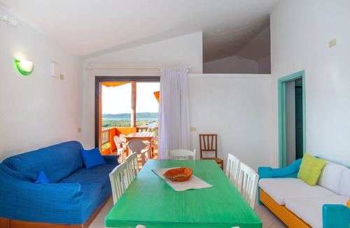 Porto Pollo Apartment | Cozy Holiday Apartment "Conchiglia Verde" with Balcony, Sea View & Wi-Fi