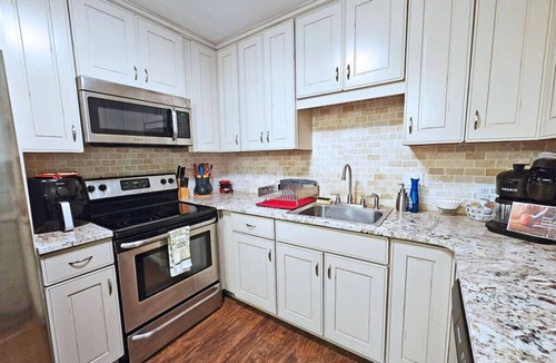Park Forest Village House | Cozy Home 5 Mins From PSU Campus + Theater Room!
