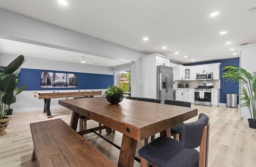 University Park House | Cozy Home 5B/2Bth Heated Pool